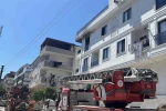 Yangında mahsur kalan hamile anne ve 2 çocuğu kurtarıldı 