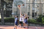 Yenilenen basketbol sahasına Efe İbrikoğlu’nun adı verildi