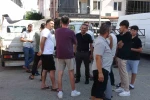"Yerimiz daraldı" diyen pazarcı esnafı yeni pazar alanında tezgah açmadı 