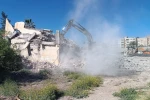 Yıkım sırasında paniğe kapılan öğrenciler sağa sola kaçıştı 