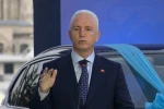 YKS birincilerine Togg marka otomobil hediye edildi