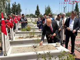 15 Temmuz’da şehitler kabirleri başında anıldı
