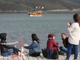 1700 rakımdaki doğa harikası göl turistlerin ilgi odağı
