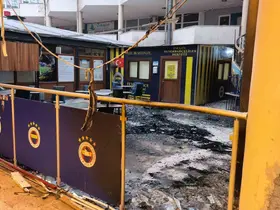 2 çocuk Fenerbahçeliler Derneği’nde yangın çıkardı
