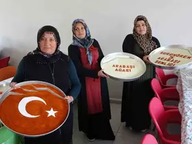250 tepsi hamur döküldü, 5 kazan arabaşı çorbası birlik beraberlik için kaynadı
