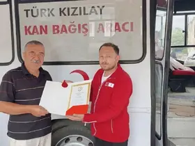 38 kez kan bağışladı, altın madalyayla onurlandırıldı
