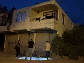 5 metre yükseklikteki balkondan düşüp yaralanan bebek hastanede hayatını kaybetti

