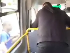 5 TL’lik eksik ödeme yüzünden minibüs karıştı
