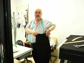 60 yıllık terzi tarihi kaybolan mesleğini anlattı: "Bu sanatı yapacak 10 usta çıkmaz"
