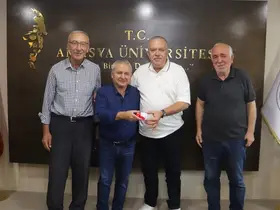 65 yaşında üniversiteli oldu
