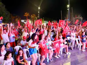 A Milli Kadın Voleybol Takımı’nın şampiyonluğu Bodrum’da coşkuyla kutlandı
