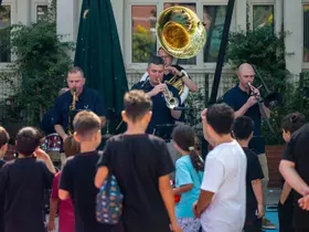 ABD Hava Kuvvetleri Orkestrası Adana’da müzik ziyafeti sundu
