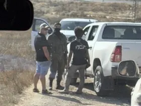 ABD Kongre üyesi, Batı Şeria’da İsrailli yasa dışı yerleşimciler tarafından alıkonuldu
