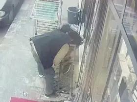 Açılan mazgaldan düşen çocuk yaralandı
