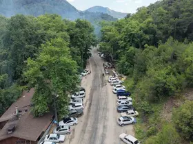 Adana Kozan’da mesire alanları doldu, mangal dumanları gökyüzüne yükseldi
