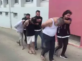 Adana’da 4 kilo metamfetamin yakalattılar, "Kahve içiyorduk" savunması yaptılar
