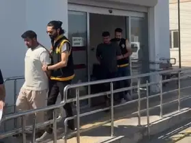 Adana’da ev kurşunlayan 2 şüpheli tutuklandı
