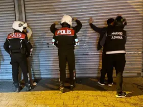 Adana’da ’narko-alan’ uygulaması: Uyuşturucu içen 20 şahıs suçüstü yakalandı
