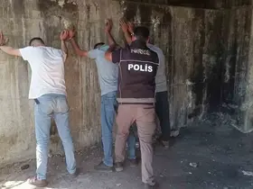 Adana’da narkotik polisleri görevde
