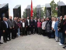 Adana’da ’Şehitlik Anıtı’ dualarla açıldı
