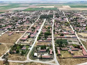 Adeta cetvelle çizilmiş 113 yıllık bu köyde çıkmaz sokak yok
