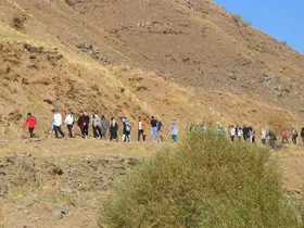 "Adımlarla Keşfet" projesi kapsamında 40 kişi Muş’un ünlü bağlarına yürüdü

