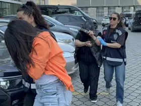 Adliyede görülen dava sonrası kavgaya karışan 3 kadın tutuklandı
