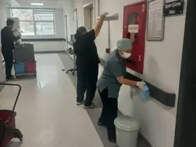 ADÜ Hastanesi hematoloji servisinde hijyen çalışması
