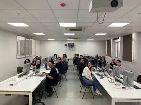 ADÜ’de bilgisayar labaratuvarı yenilendi
