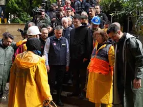 AFAD: "Ülke genelinde müdahale çalışmalarında 60 bin 395 personel ve 8 bin 927 araç görev yapmaktadır"
