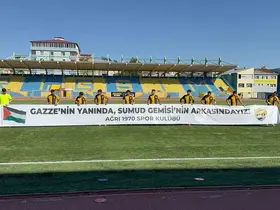 Ağrı 1970 Spor’dan Filistin’e destek pankartı

