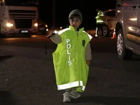 Ağrı girişinde minik polis dikkat çekti
