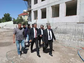 Ağrı Milli Eğitim Müdürü Çakan, Patnos’ta okullardaki hazırlıkları inceledi

