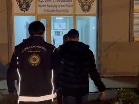 Ağrı’da 10 düzensiz göçmen yakalandı, 3 organizatör tutuklandı
