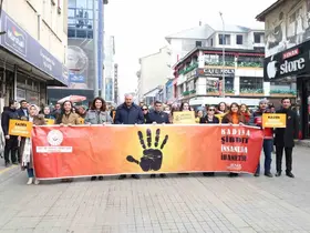Ağrı’da kadına yönelik şiddete karşı farkındalık yürüyüşü
