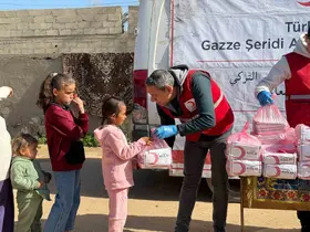 Ağrı’da öğrenciler Gazze için 650 bin lira bağış topladı
