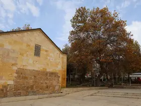 Ahi Evran Külliyesi’nde sonbahar güzelliği
