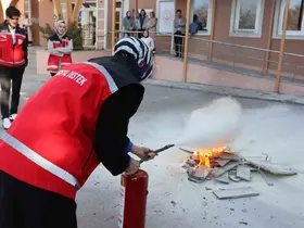 Aile ve Sosyal Hizmetler İl Müdürlüğü’nde afet farkındalık ve yangın tatbikatı
