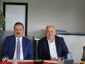 AK Parti Artvin Milletvekili Çelik: "Siyaset halkla iç içe olmak demektir"
