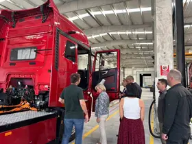 AK Parti İstanbul Milletvekili Özdemir: "Güçlü sanayi, güçlü Türkiye"
