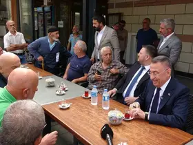 AK Partili Oktay, Sancaktape’de esnafı ve şehit ailesini ziyaret etti
