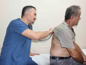 Akciğerindeki 20 santimetrelik dev balon ameliyatla alındı
