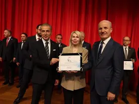 Akdeniz Üniversitesine Spor Dostu Kampüs Ödülü
