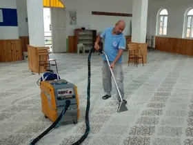 Akdeniz’de ibadethanelerin temizliği düzenli olarak yapılıyor

