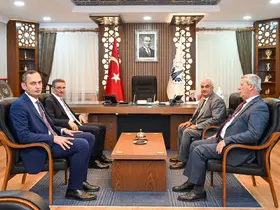 Akpunar’a hizmetlerinden dolayı teşekkür
