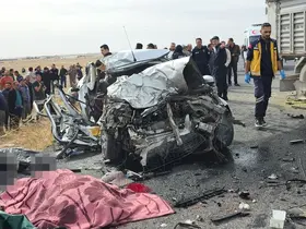 Aksaray'da kamyon ile otomobil çarpıştı: 3 kardeş öldü
