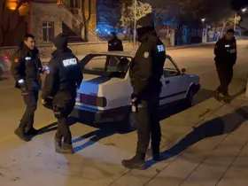 Aksaray polisinden şok uygulama: Araçlan ve şahıslar didik didik arandı
