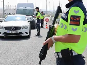 Aksaray trafik jandarması otoyolda denetimde
