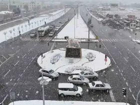 Aksaray yağan karla beyaza büründü
