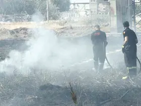 Aksaray’da kurumuş otların tutuşması ile yangın çıktı
